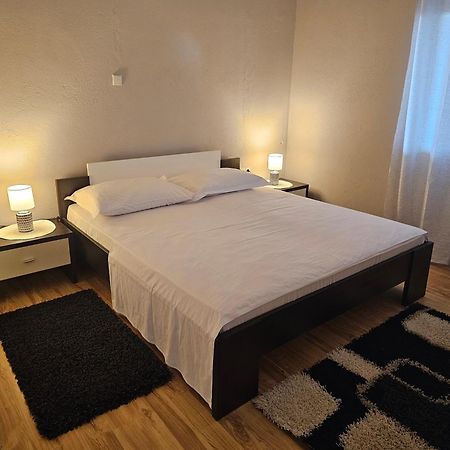 Apartments Lumi 로고즈니차 외부 사진