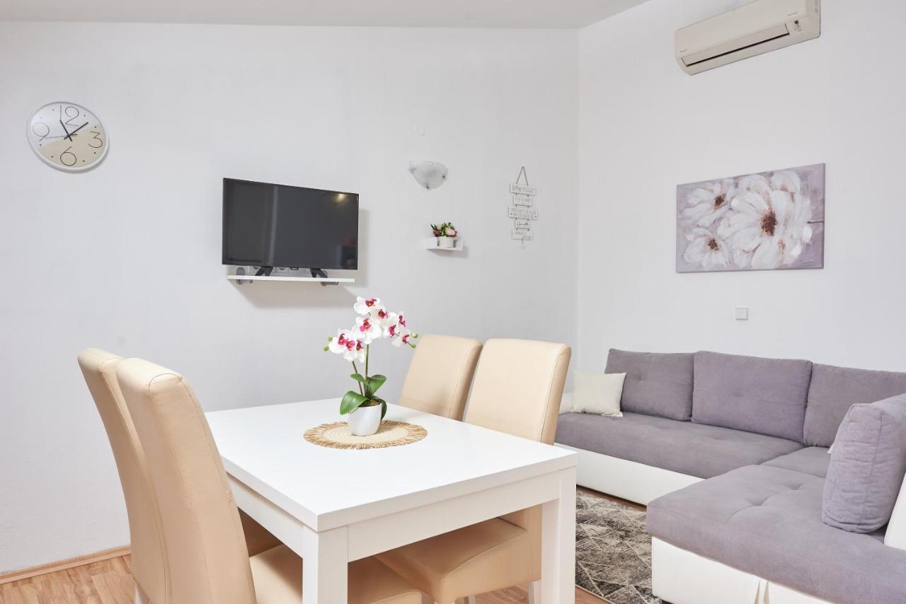 Apartments Lumi 로고즈니차 외부 사진