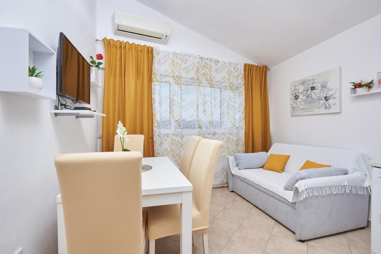 Apartments Lumi 로고즈니차 외부 사진
